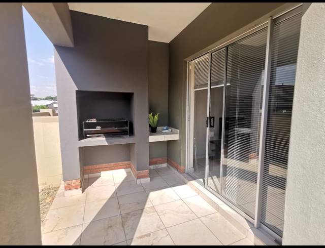 2 BEDROOM APARTMENT TO LET IN WATERVAL EAST